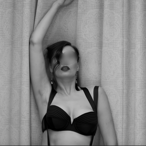 Dominatrix in Berlin Anna Fatale, Domination experience, Stunning Dominatrix Berlin, Fetish & Domination, Dominant escort Berlin, VIP Domme Berlin